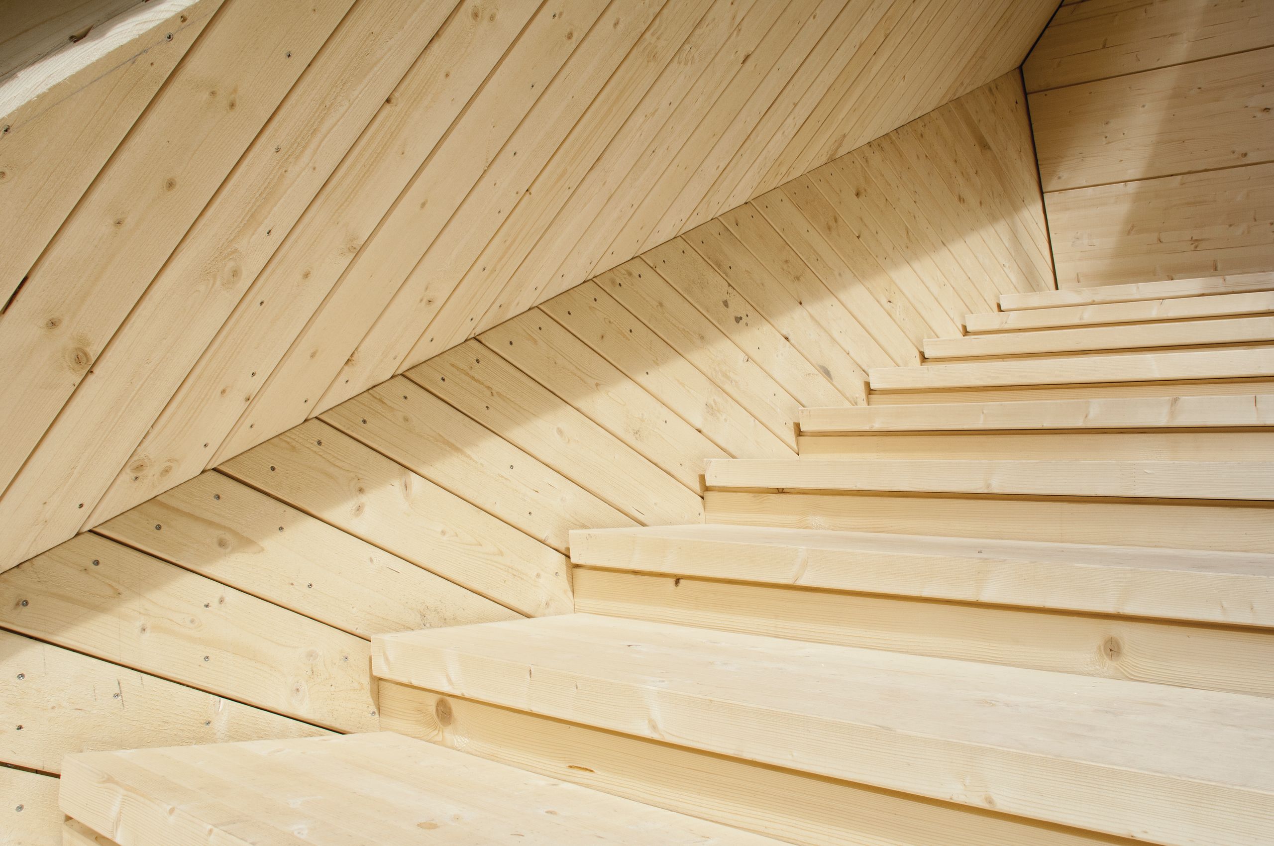 wooden stairs. Koe-savusaunan portaikkoa. Kuva: Anne Kinnunen