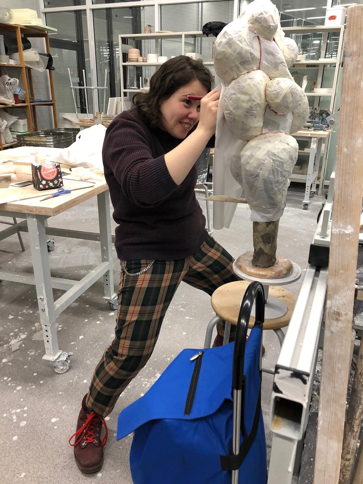 designer working with sculpting